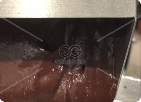 cocoa bean grinding